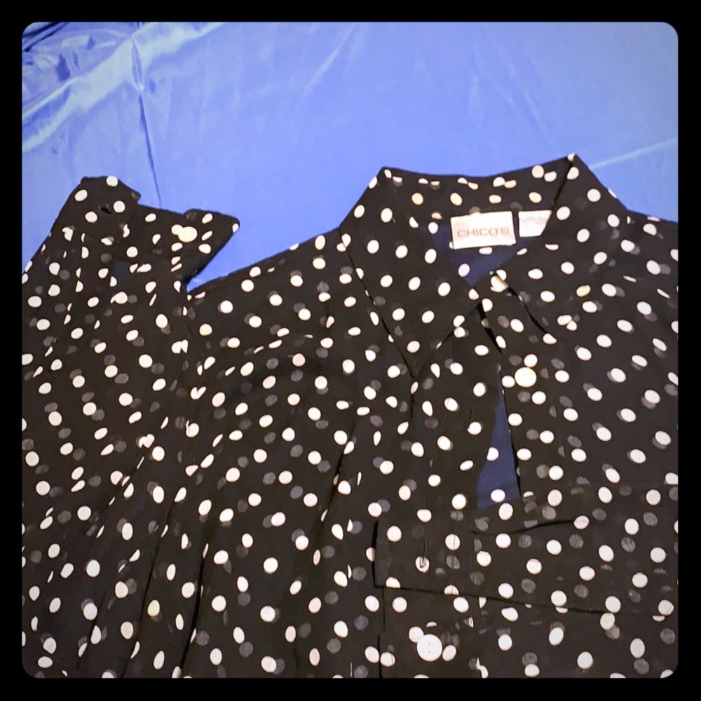 LIKE NEW CHICO’S WOMENS TOP